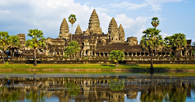 Ангкор - главная туристическая достопримечательность Камбоджи